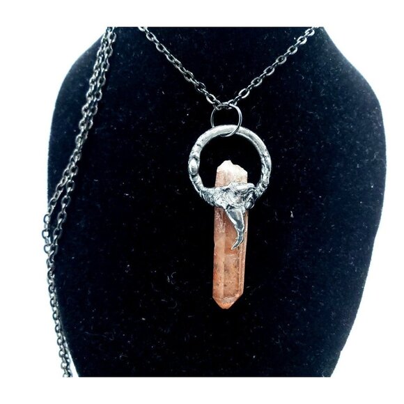 Red quartz crystal necklace - Picture 4 of 9